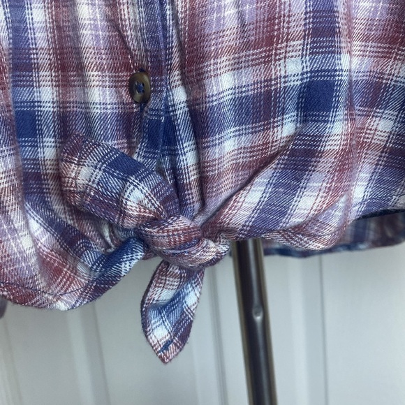 MUDD Women’s Tie Front Top Blue Wine White Plaid V-Neck Button Down Sz XL NWT - Picture 4 of 10